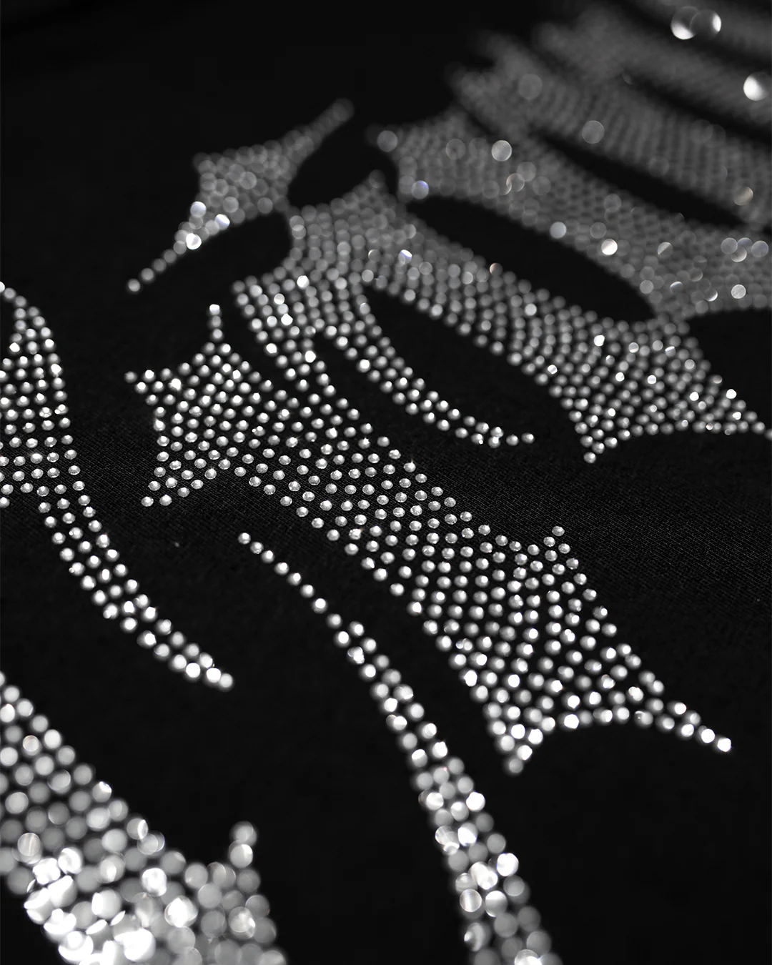 LUXURY TAG CROP TOP - Image 3